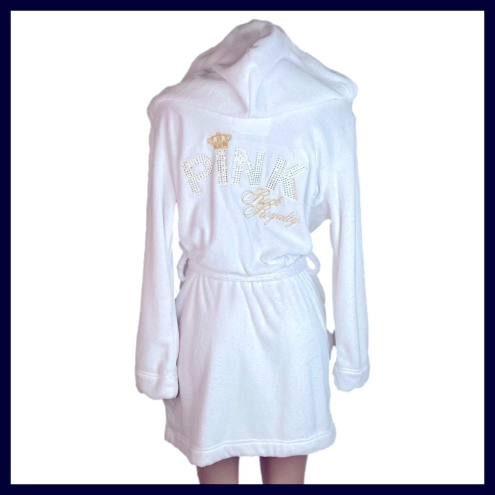 PINK Victoria’s Secret White Hooded Robe - Picture 5 of 9